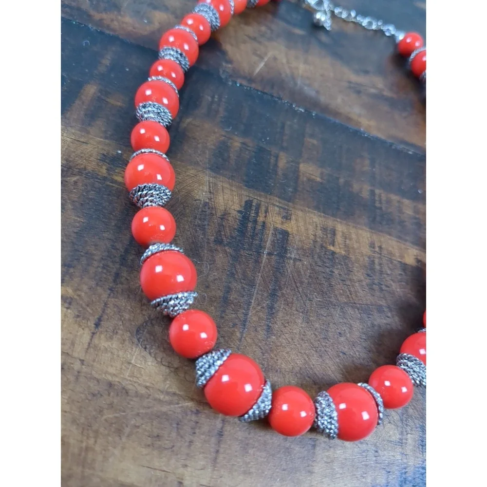 Silver Tone‎ & Red Enamel Beaded Necklace w Matching Clipon Earrings